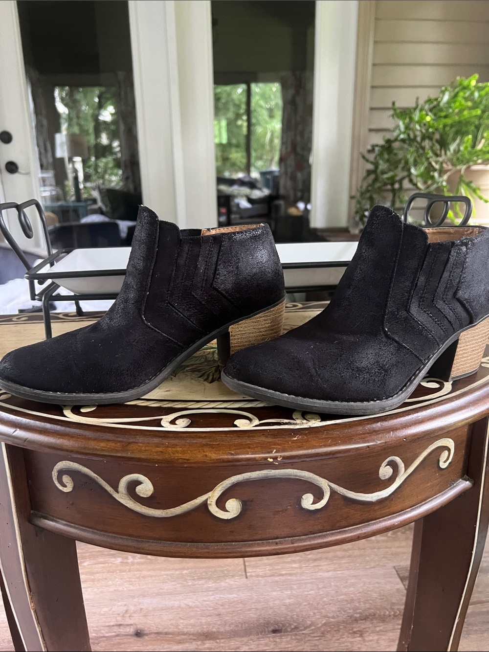 Qupid Black Distressed Suede Ankle Booties with Stacked Wood Heel